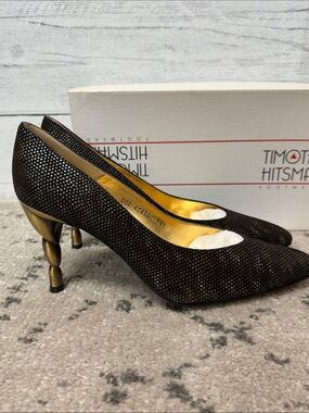 NWT Timothy Hitsman Women's Black & Gold Pointed Heel Pumps